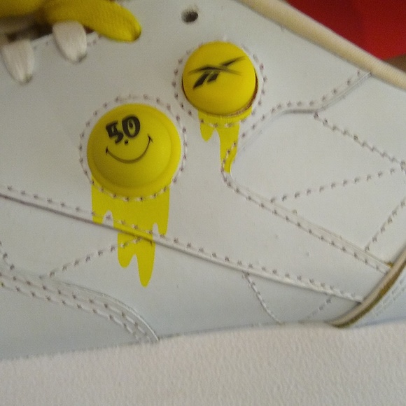 reebok smiley